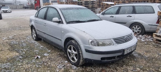 Volkswagen Passat V 1.6 Trendline Rendezett okm...