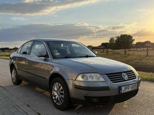 Volkswagen Passat V 1.8 5V Turbo Comfortline Bu...