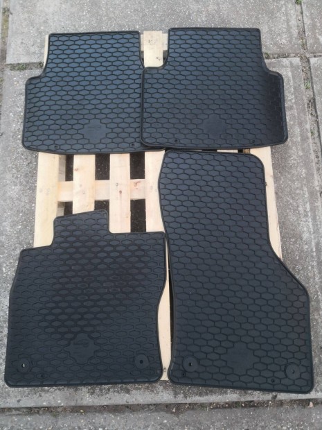 Volkswagen Passat , Arteon gumi sz�nyeg 2014-