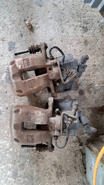 Volkswagen Passat b6 h�ts� f�knyereg elad� 