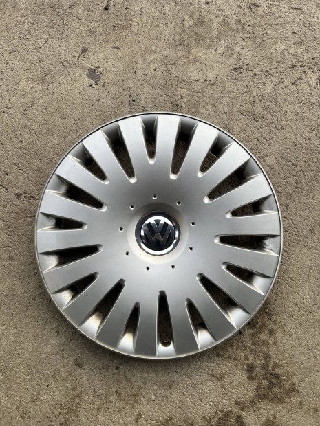 Volkswagen Passat gy�ri 16" d�szt�rcsa