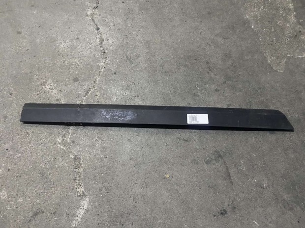 Volkswagen Passat jobb h�ts� ajt� d�szl�c 3C0854950 elad�