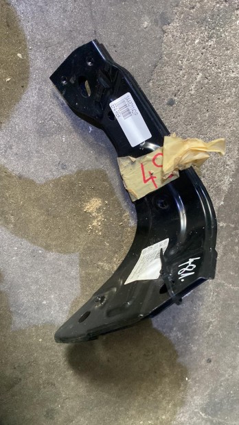 Volkswagen Passat jobb s�rv�d� tart� 3AA821142 elad�