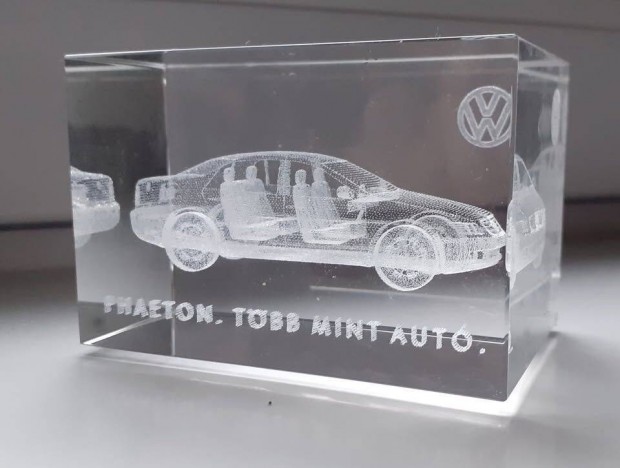 Volkswagen Phaeton gravírozott üvegtömb