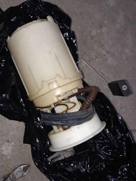 Volkswagen Polo 01- �zemanyag Szintjelz�