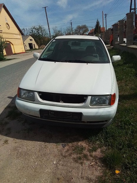 Volkswagen Polo 1,0 Benzin 1998.v. Psz: 1671