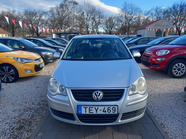 Volkswagen Polo 1.2 60 Trendline klima vgig ve...