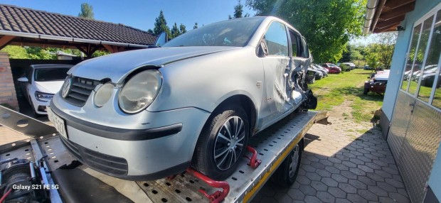 Volkswagen Polo 1.4 75 16V Comfortline Indul! 2...