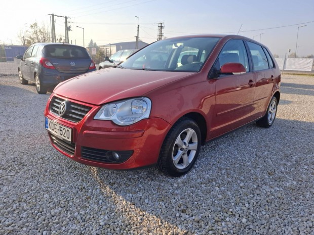 Volkswagen Polo 1.4 75 16V Comfortline Megbzha...