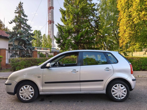 Volkswagen Polo 1.4 75 16V Highline Friss msza...