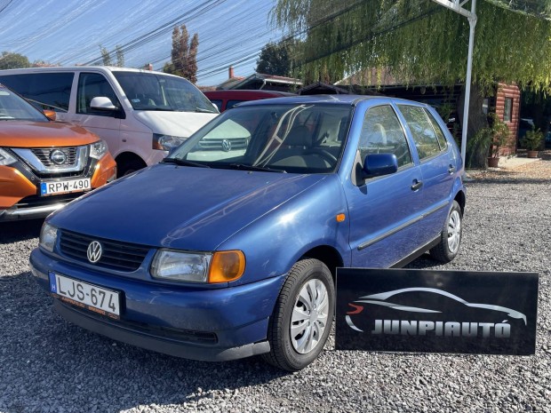 Volkswagen Polo 1.4 Friss m�szakival olcs� fenn...