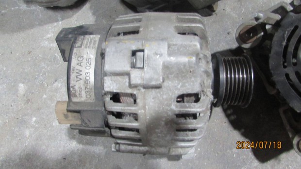 Volkswagen Polo 9N 1.4D 2005 genertor 037903025T