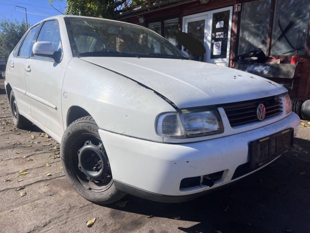Volkswagen Polo Classic (2001) 1.4i AUD Alkatrszek #M3237