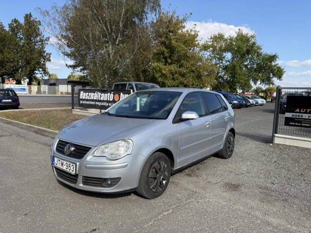 Volkswagen Polo IV 1.4 75 16V Comfortline MAGYA...