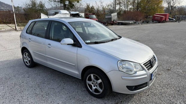 Volkswagen Polo IV 1.4 80 16V Comfortline Alkal...