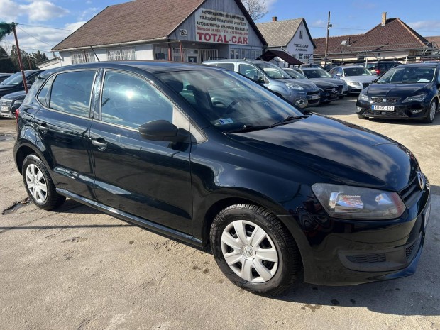 Volkswagen Polo V 1.2 70 Comfortline Szervizk�n...