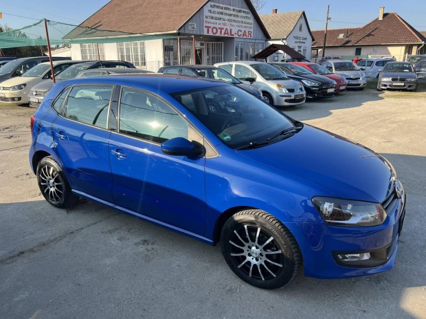 Volkswagen Polo V 1.2 70 Comfortline Szervizkn...