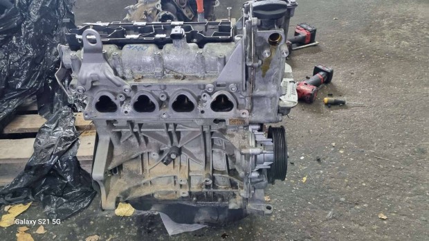 Volkswagen Polo V 1.6 16V fűzött blokk hengerfejjel CNK