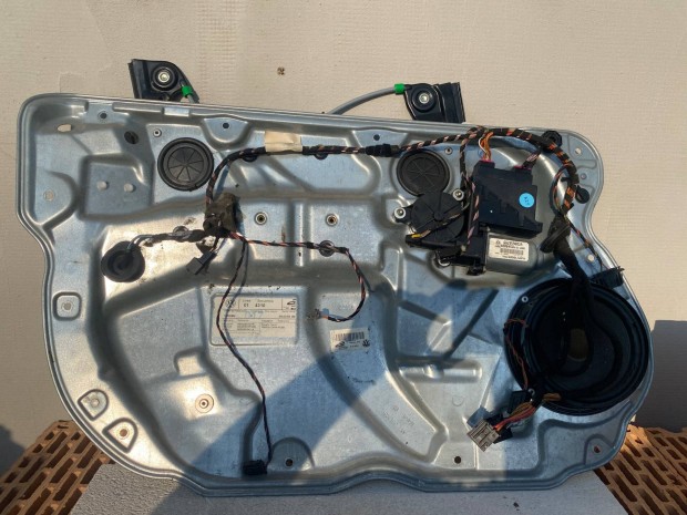 Volkswagen Polo elektromos ablakemelő szerkezet