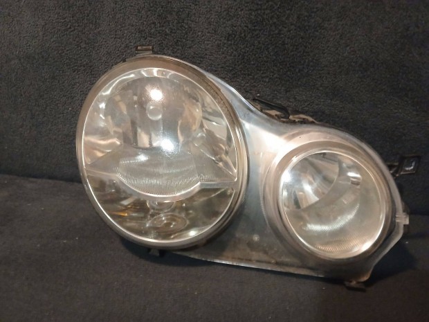 Volkswagen Polo jobb el�ls� f�nysz�r�