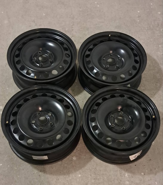 Volkswagen R17" lemezfelni.