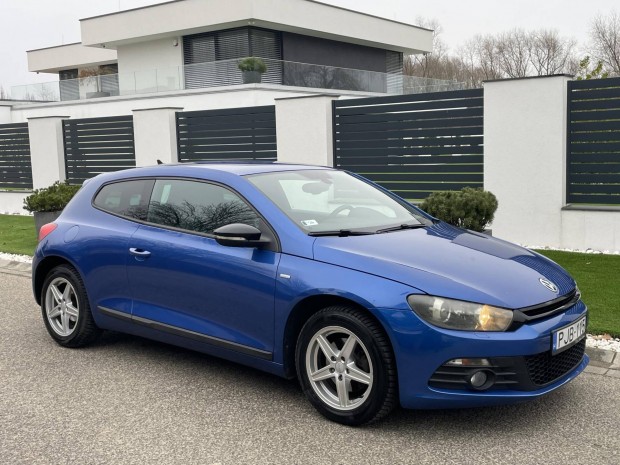 Volkswagen Scirocco 1.4 TSI Rengeteg Extra. �j...