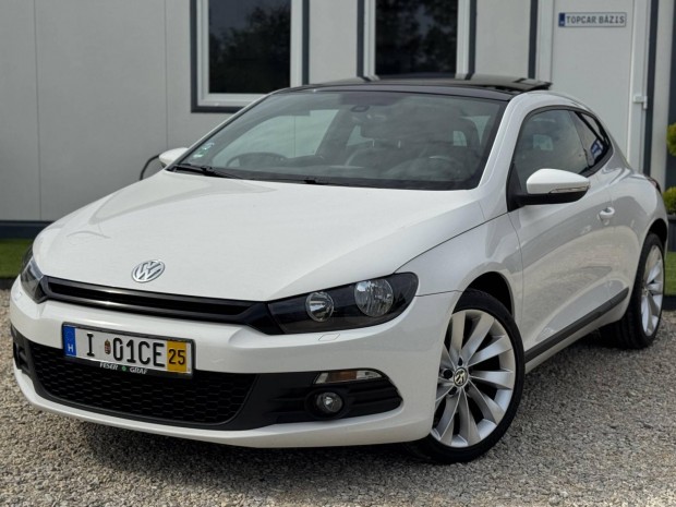 Volkswagen Scirocco 1.4 TSI //vezetett sz.knyv...
