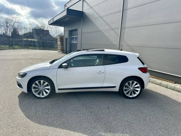 Volkswagen Scirocco 2.0 CR TDI DSG