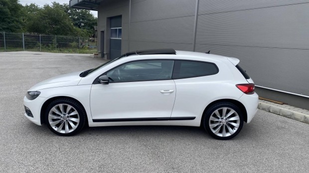 Volkswagen Scirocco 2.0 CR TDI DSG