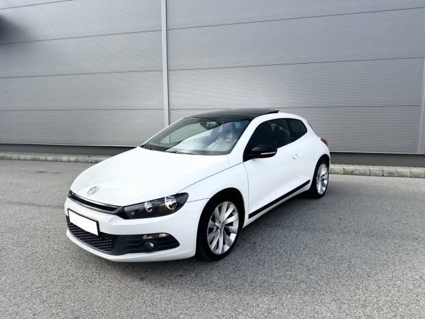 Volkswagen Scirocco 2.0 CR TDI DSG