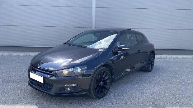 Volkswagen Scirocco 2.0 CR TDI DSG