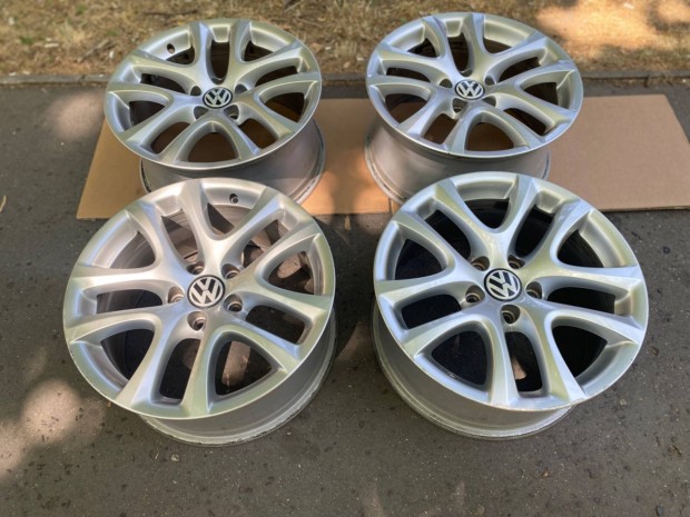 Volkswagen Scirocco gyári 17"-os alufelni szett 5x112