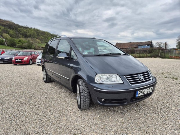 Volkswagen Sharan 1.9 PD TDI 4Motion Trendline...
