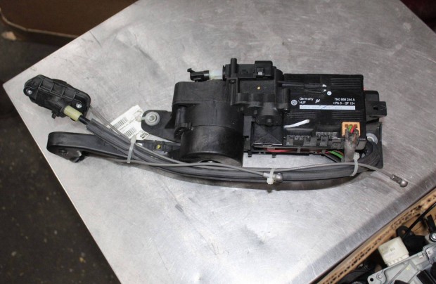 Volkswagen Sharan 2010-2022 jobb hátsó ajtó motor 7N0959244A