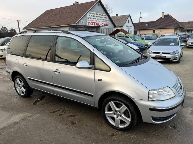 Volkswagen Sharan 2.0 PD TDI Highline Vgig VEZ...