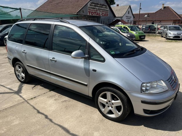 Volkswagen Sharan 2.0 PD TDI Highline Végig VEZ...