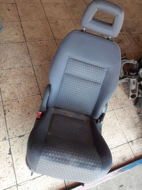 Volkswagen Sharan II Bal Hátsó Ülés