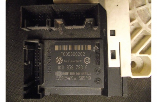 Volkswagen Skoda ajtóvezérlő modul 1K0959793G 2004-2010