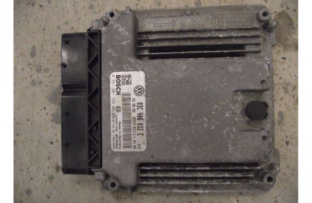 Volkswagen Skoda motorvezérlő 1.4TSI Bmy MED17.5.1 03C906023E