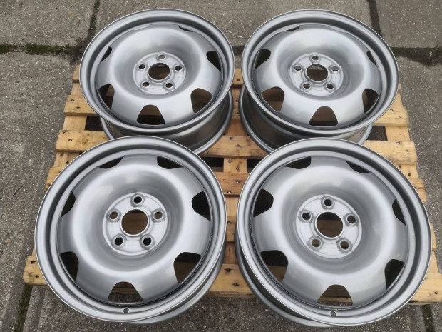 Volkswagen T5 - T6 17-es felújított acélfelni