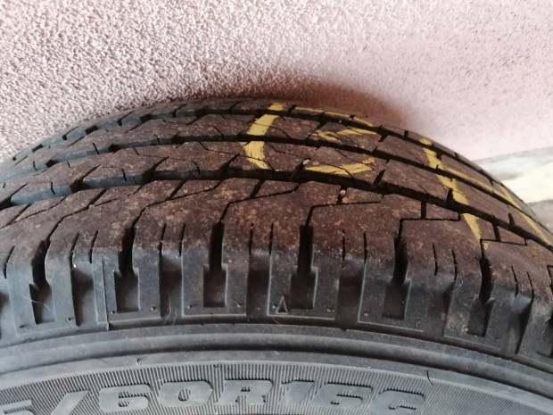 Volkswagen T5 nyári gumi felnivel