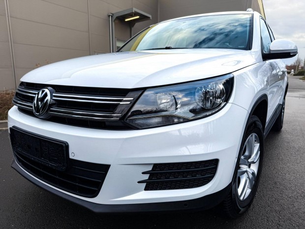 Volkswagen Tiguan 1.4 TSi Trend&Fun BMT / Parko...