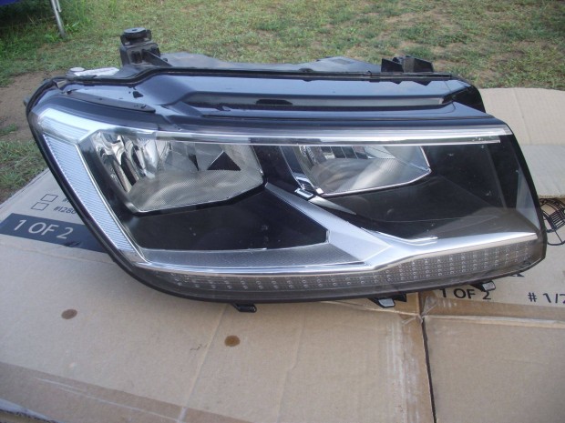 Volkswagen Tiguan jobb első fényszóró 2016-tól halogén 5NB941006B