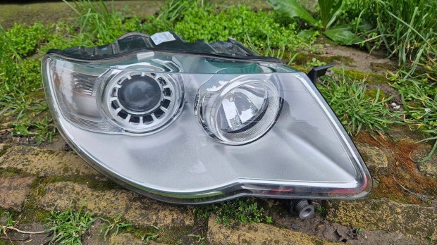 Volkswagen Touareg jobb els� f�nysz�r� l�mpa