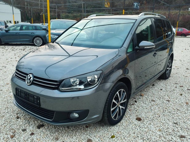 Volkswagen Touran 1.2 TSI Comfortline Szervizk...