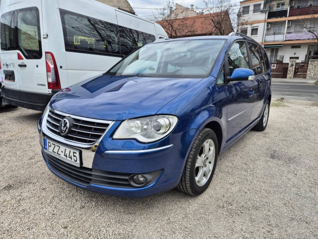 Volkswagen Touran 1.4 TSi Highline DSG Xenon DI...