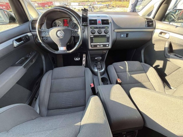 Volkswagen Touran 1.4 TSi Highline Family DSG R...