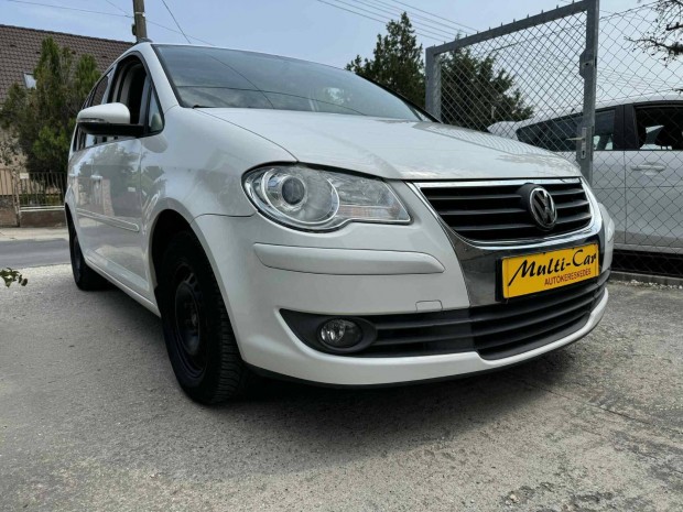 Volkswagen Touran 1.4 TSi Trendline Végig Vezet...