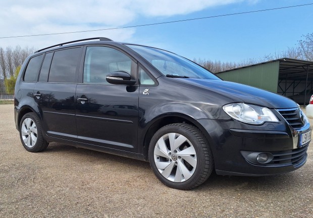 Volkswagen Touran 1.4 tsi