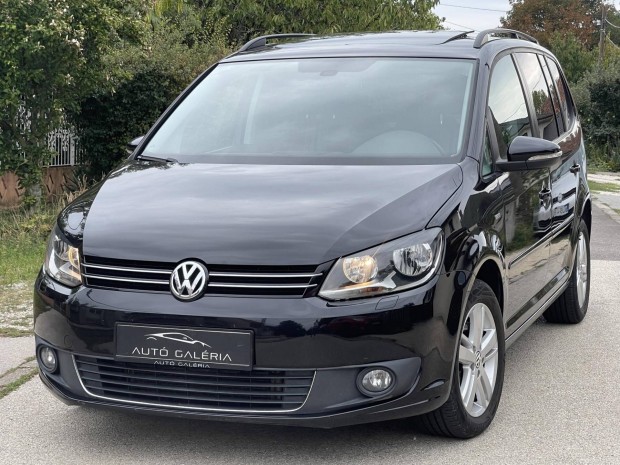 Volkswagen Touran 1.6 CR TDI Highline Friss VIZ...